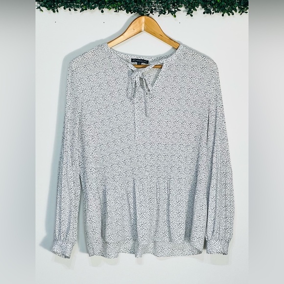 Adrianna Papell Tops - Adrianna Papel Women Small White Black Polka Dot Pleated Blouse Shirt Flowly Top